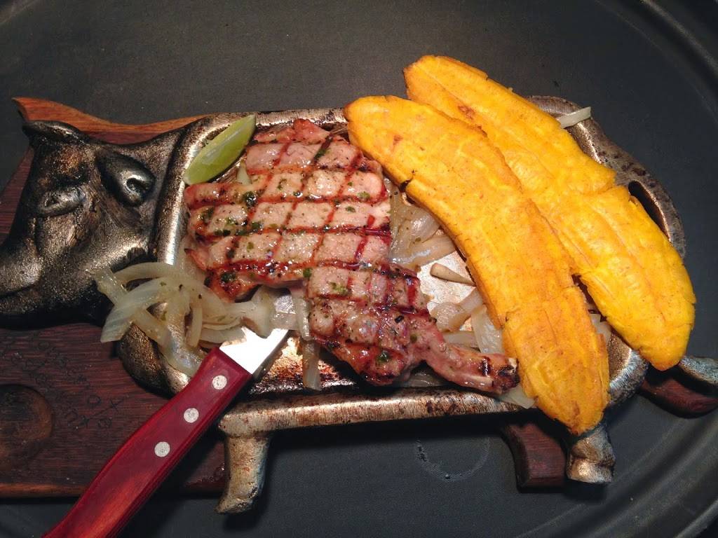 Monserrate Restaurant Bar and Grill | restaurant | 2311 W Hillsborough Ave, Tampa, FL 33603, USA | 8138782466 OR +1 813-878-2466