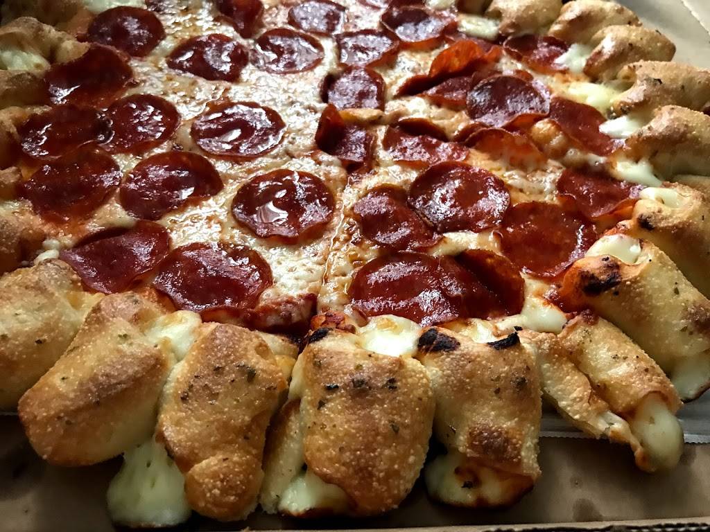 Pizza Hut | restaurant | 7815 Bellfort St, Houston, TX 77061, USA | 7136493089 OR +1 713-649-3089