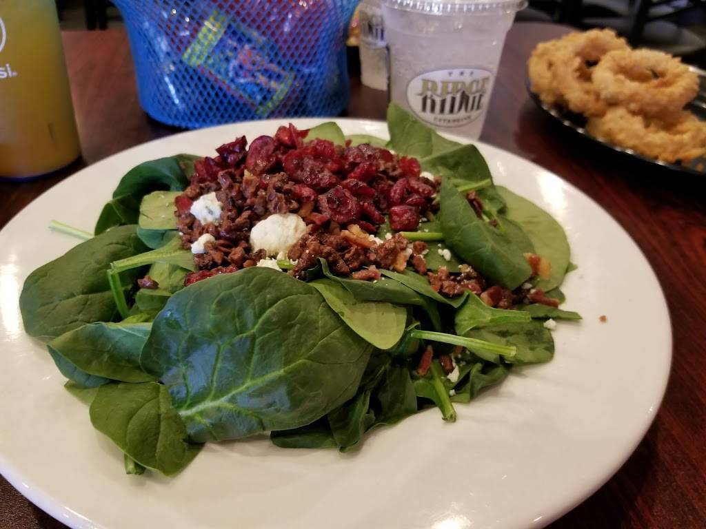 The Ridge Eat & Drink | restaurant | 3325-201 Rocky Ridge Plz, Vestavia Hills, AL 35243, USA | 2059175080 OR +1 205-917-5080