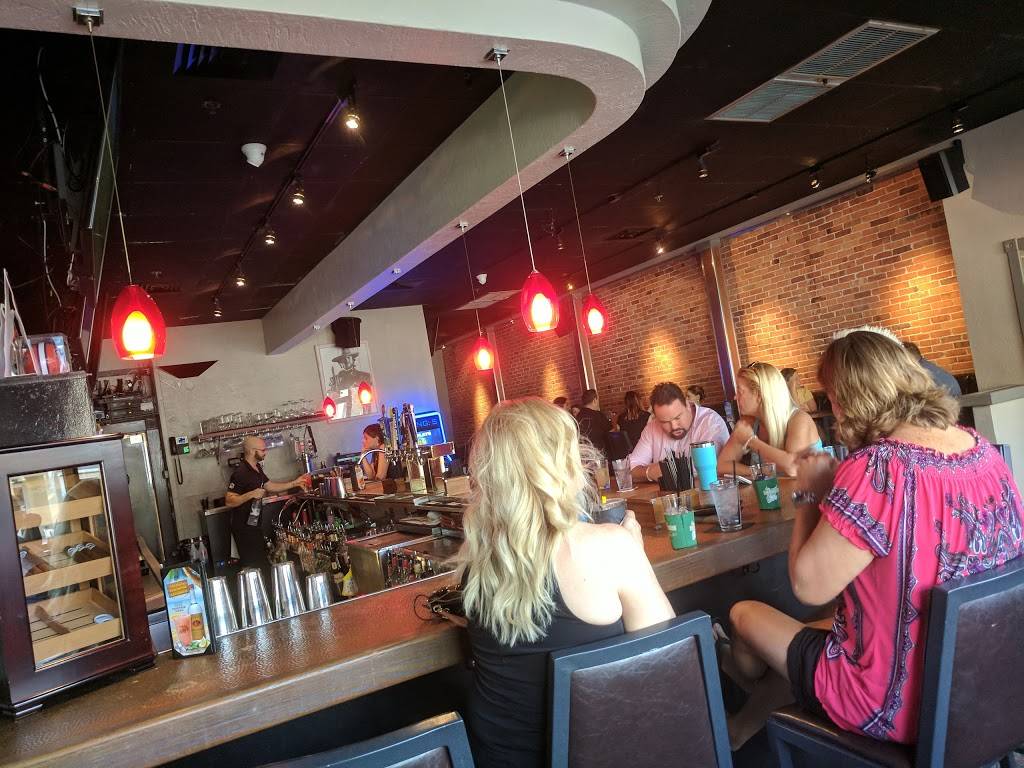 Kellys-Chica-Boom-Room | restaurant | 319 Main St, Dunedin, FL 34698, USA | 7277365284 OR +1 727-736-5284