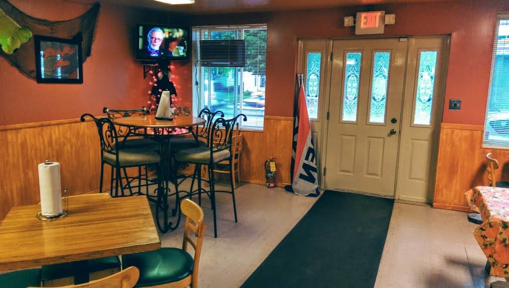 Village Pizza House | restaurant | 28 N Main St, Attica, OH 44807, USA | 4194265600 OR +1 419-426-5600