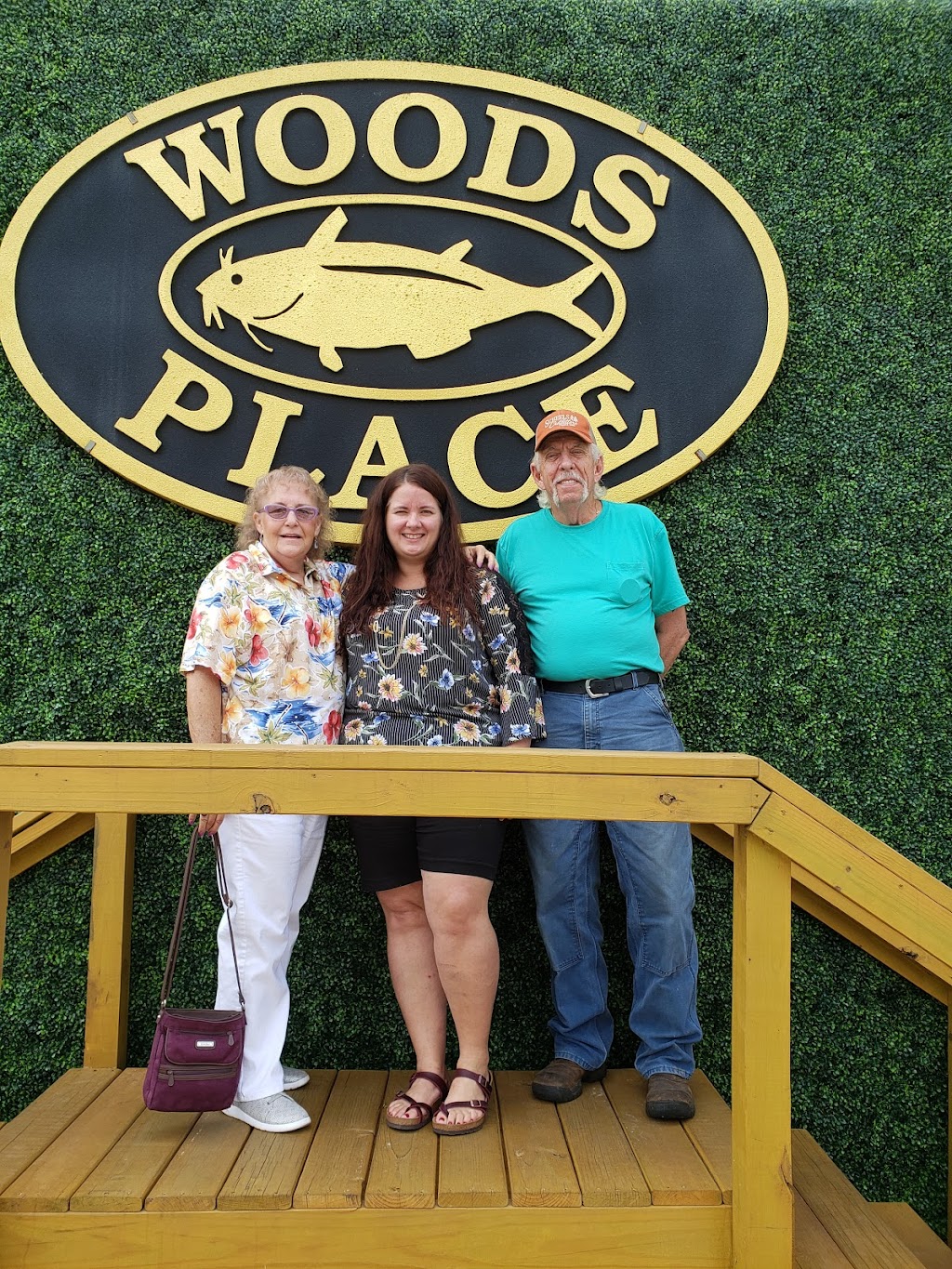 Woods Place | restaurant | 1173 W Washington St, Camden, AR 71701, USA | 8708360474 OR +1 870-836-0474