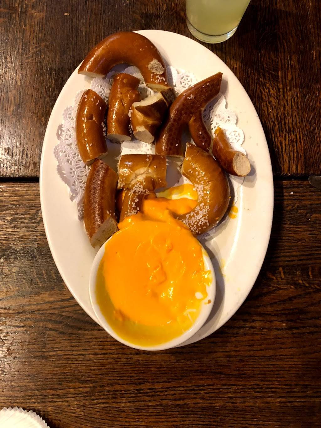 Black Forest Brew Haus | restaurant | 2015 New Hwy, Farmingdale, NY 11735, USA | 6313919500 OR +1 631-391-9500