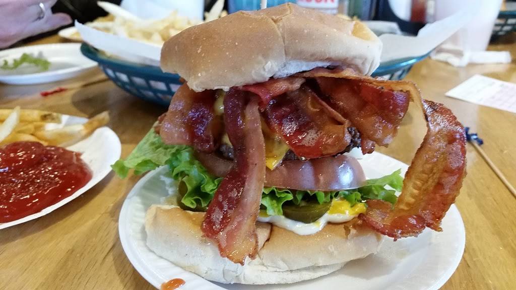 Tailgate Grill | restaurant | 1106 W Broad St, Waynesboro, VA 22980, USA | 5409418451 OR +1 540-941-8451