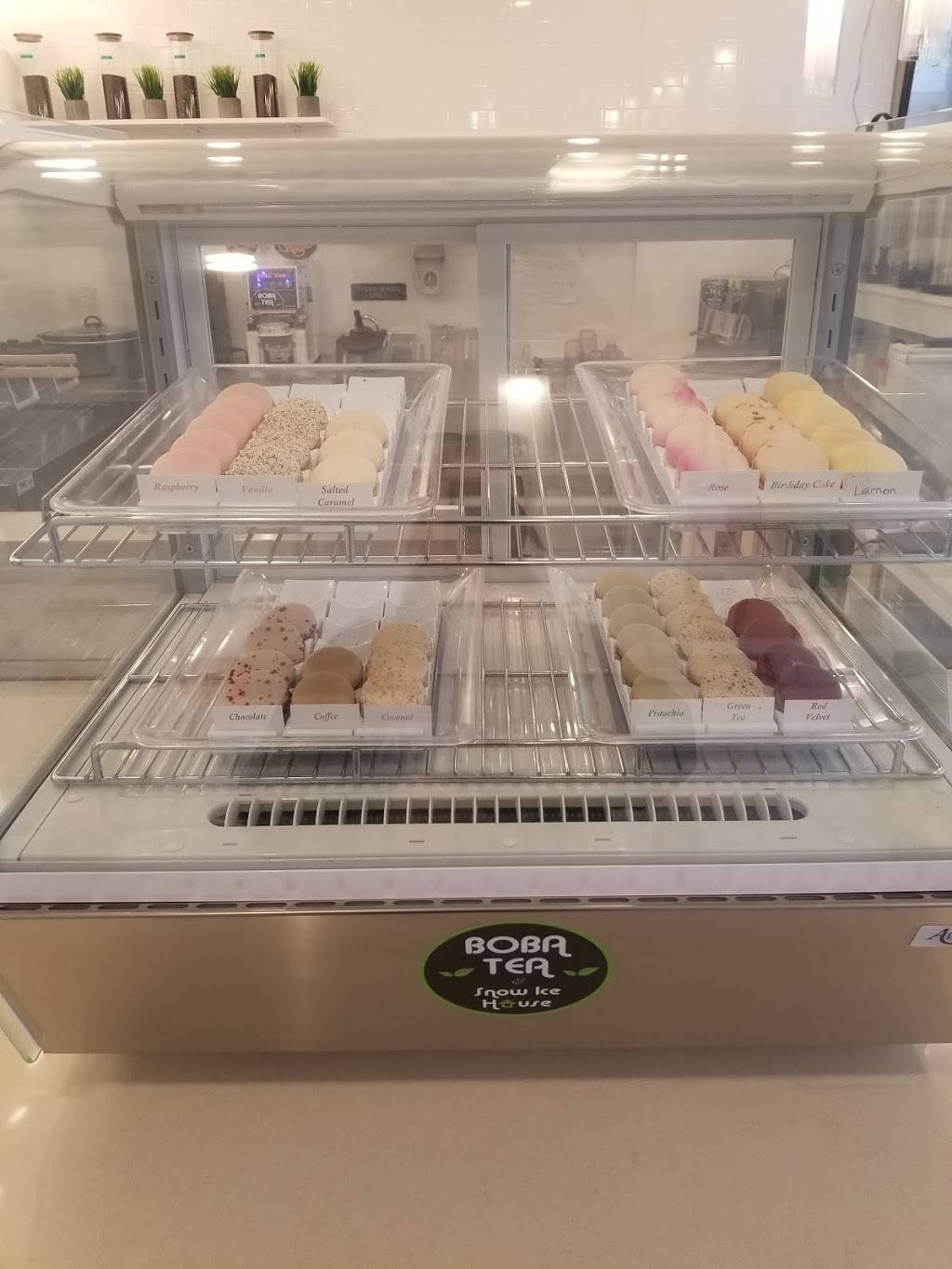 Boba Tea and Snow Ice | restaurant | 425 Broadway, Chelsea, MA 02150, USA | 6178840985 OR +1 617-884-0985