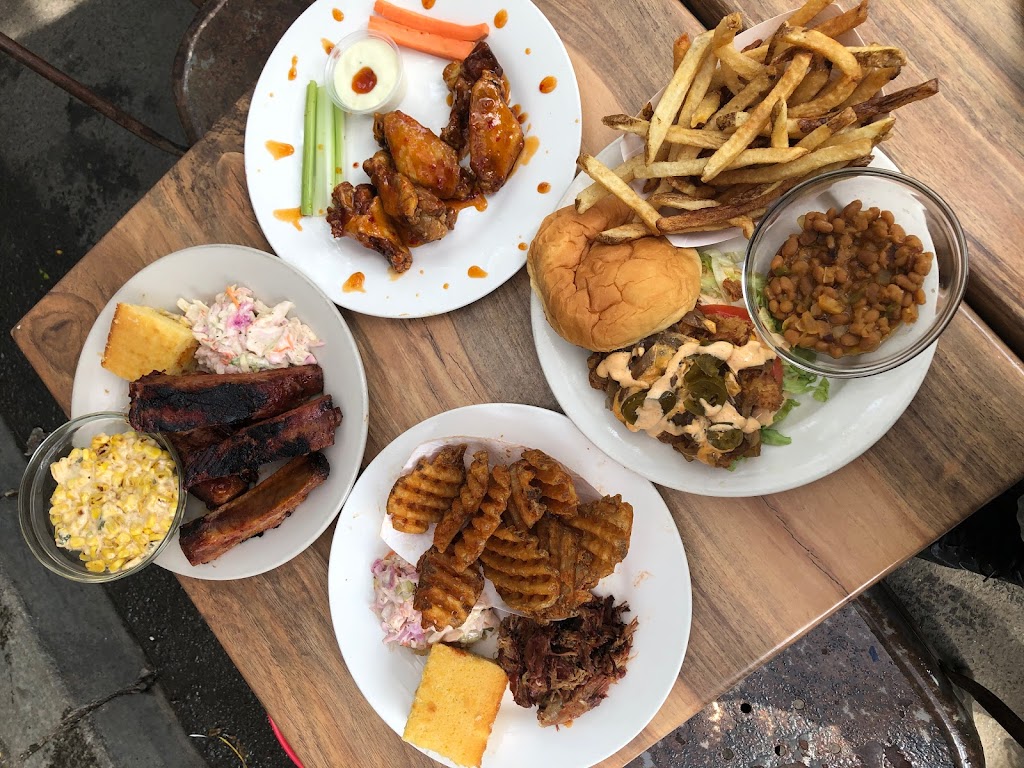 BRADS BURGERS & BBQ | restaurant | 522 A Columbus Ave, New York, NY 10024, USA | 2127873473 OR +1 212-787-3473