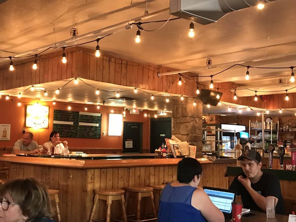 The Lancaster Smokehouse | restaurant | 574 Lancaster St W, Kitchener, ON N2K 1M3, Canada | 5197434331 OR +1 519-743-4331