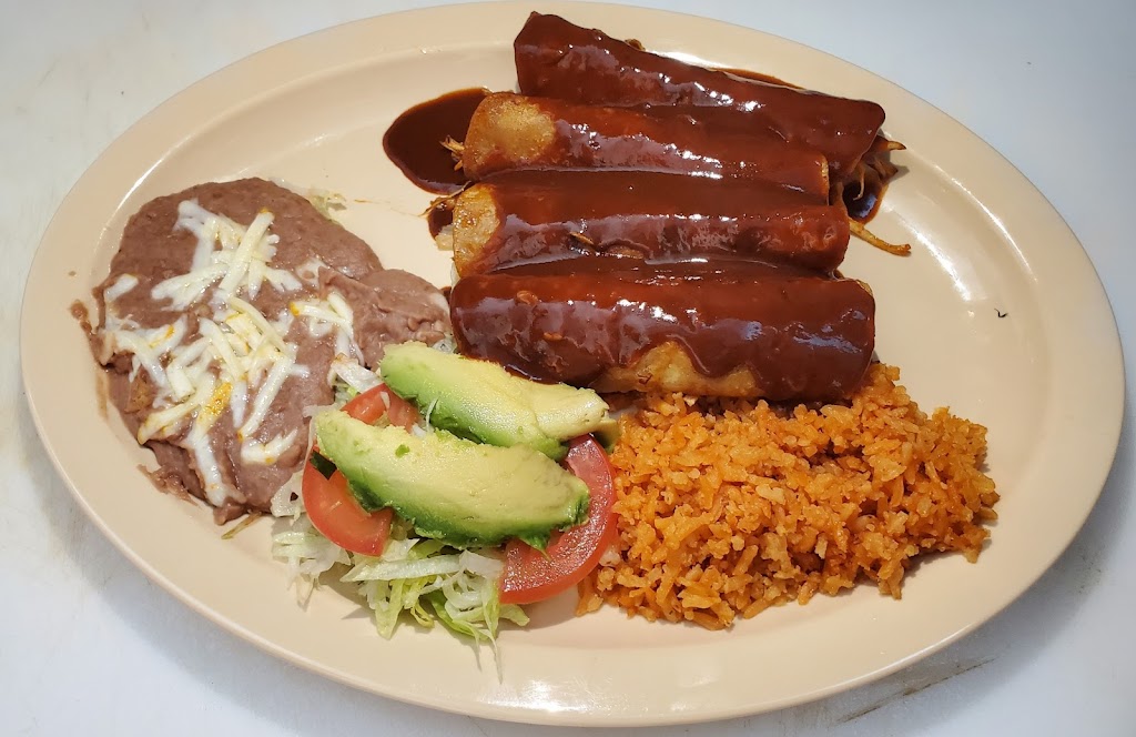 Birrieria Don Luis | restaurant | 3544 E 106th St, Chicago, IL 60617, USA | 7733594305 OR +1 773-359-4305