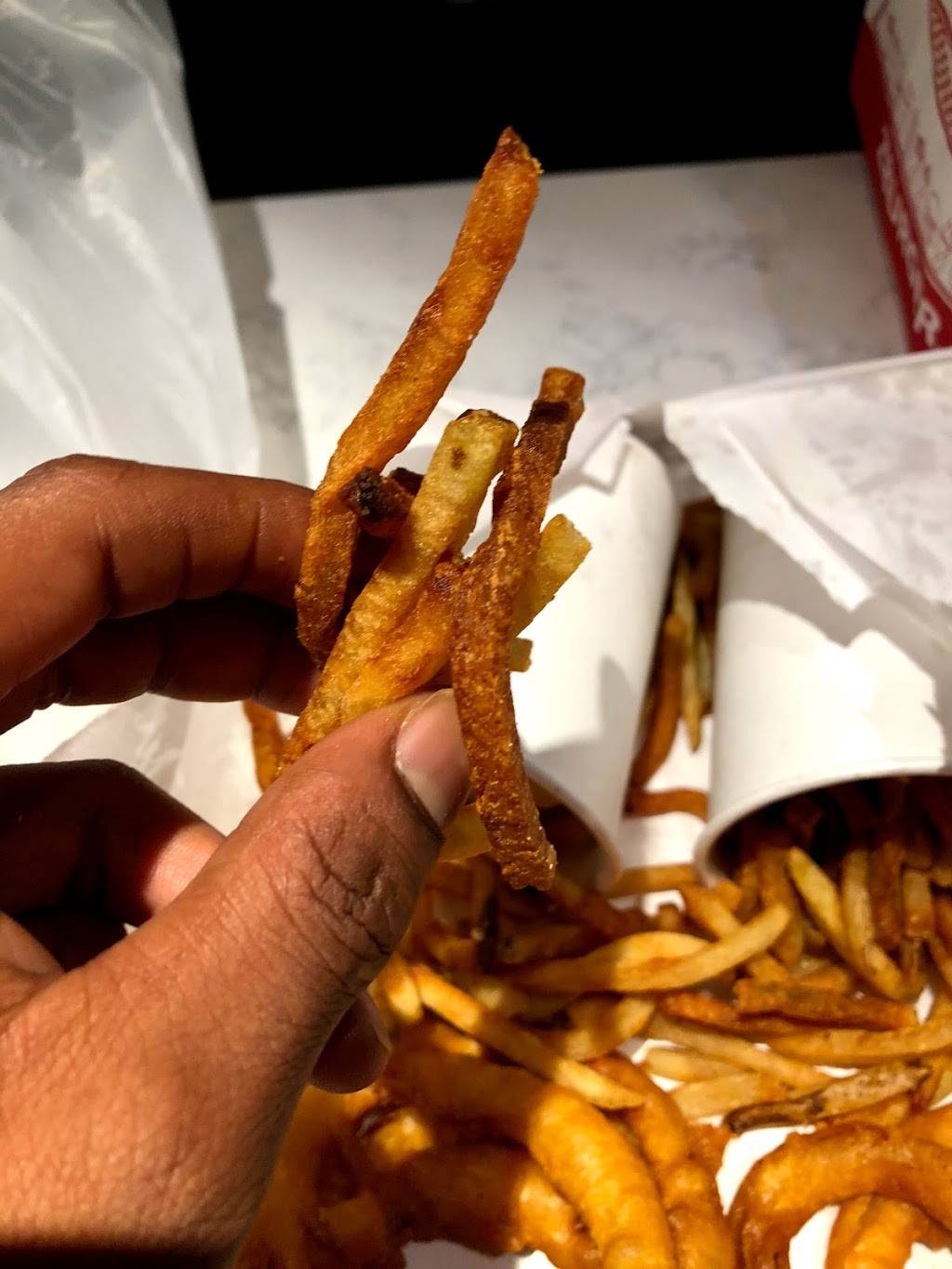 Z-Burger | restaurant | 2157 P St NW, Washington, DC 20037, USA | 2027922777 OR +1 202-792-2777