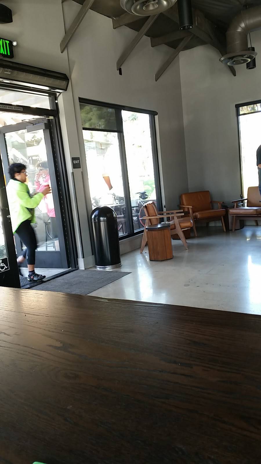 Starbucks | cafe | 4511 Las Posas Rd, Camarillo, CA 93010, USA | 8059100478 OR +1 805-910-0478