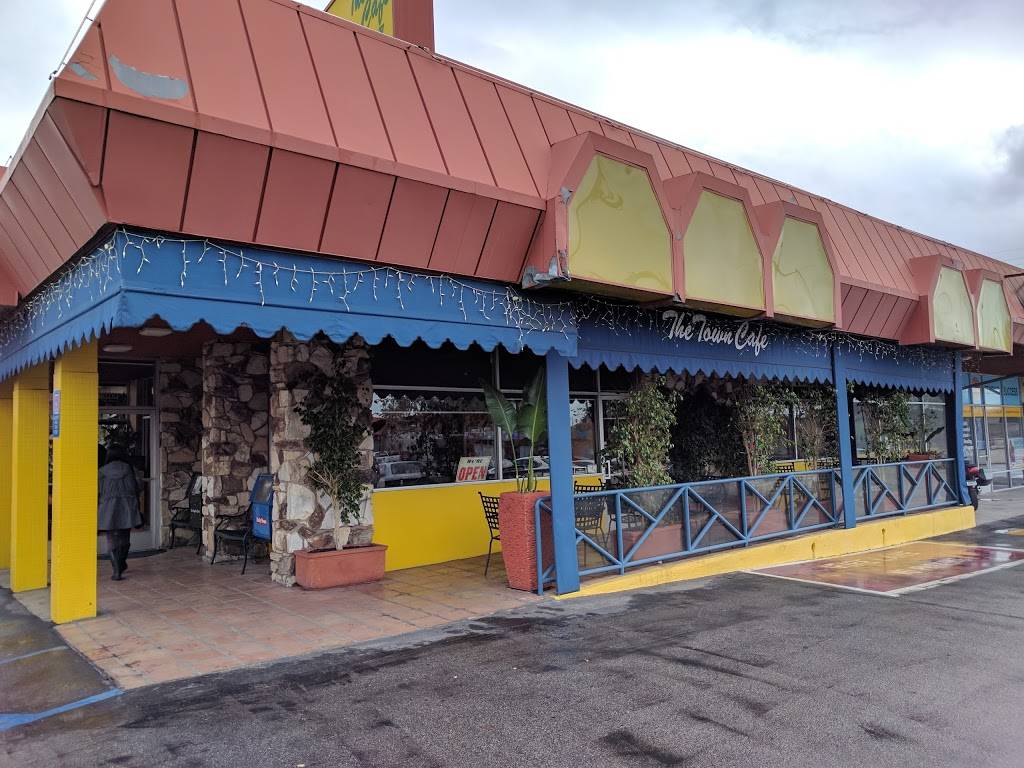 The Town Cafe | cafe | 8722 Sunland Blvd, Sun Valley, CA 91352, USA | 8187678624 OR +1 818-767-8624