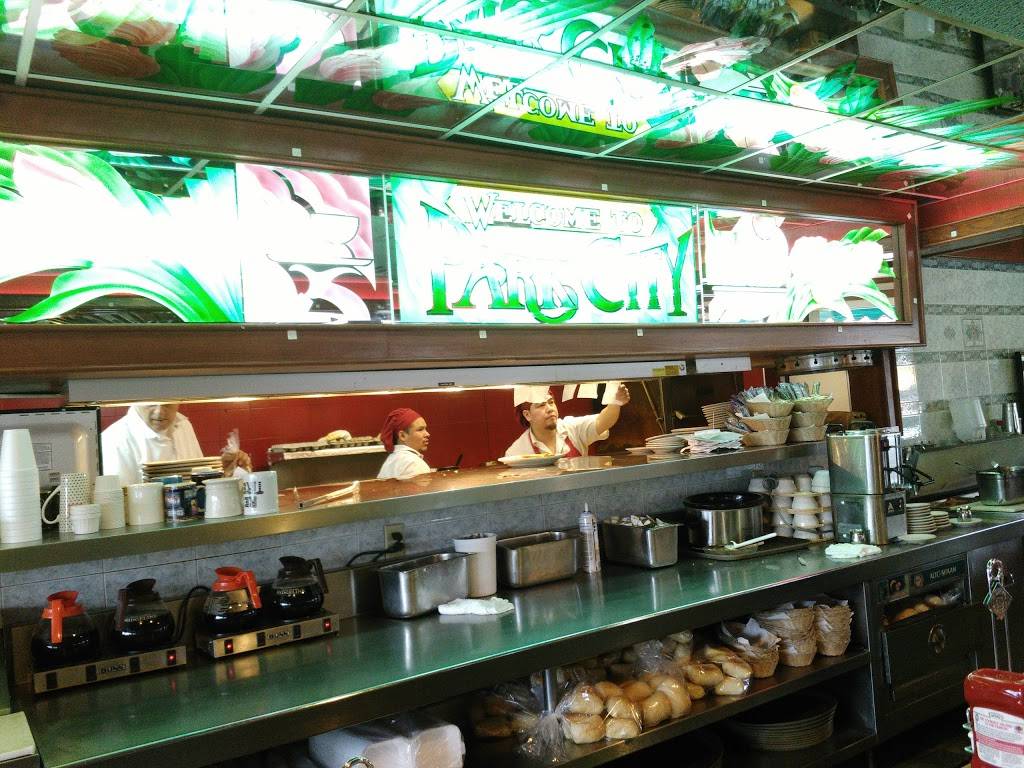 Park City Family Restaurant | restaurant | 2002 E Milwaukee St, Janesville, WI 53545, USA | 6087548181 OR +1 608-754-8181