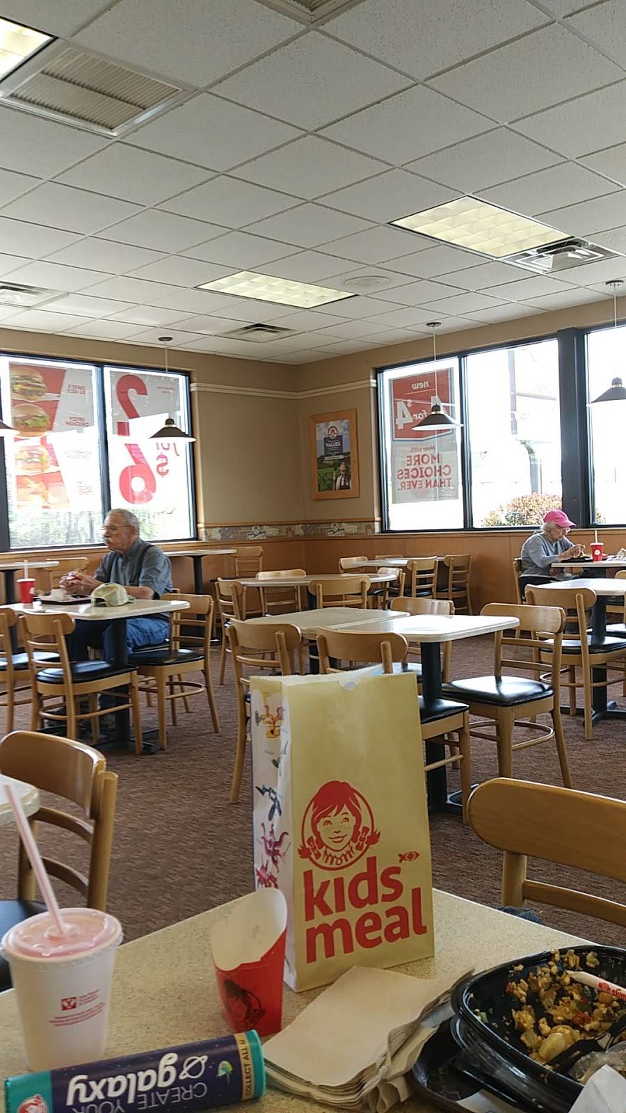 Wendys | restaurant | 170 E Bowen St, Logan, OH 43138, USA | 7403854894 OR +1 740-385-4894