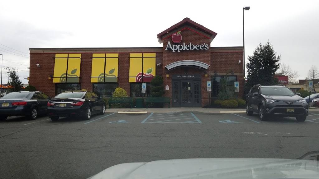 Applebees Grill + Bar | restaurant | 383 Springfield Ave, Newark, NJ 07103, USA | 9732423600 OR +1 973-242-3600