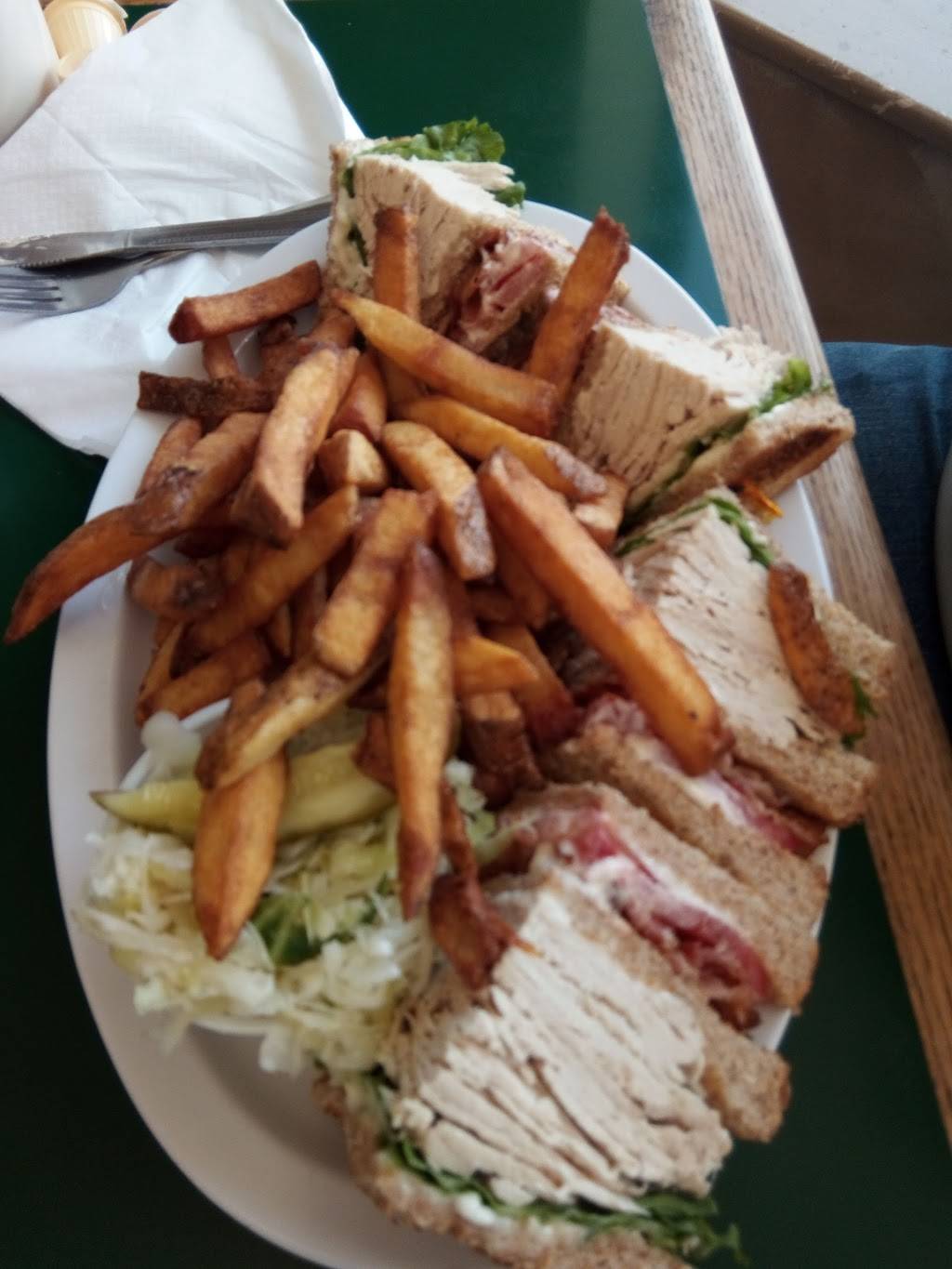 The Whistling Kettle | restaurant | 11700 County Rd 42, Tecumseh, ON N8N 2M1, Canada | 5199790171 OR +1 519-979-0171