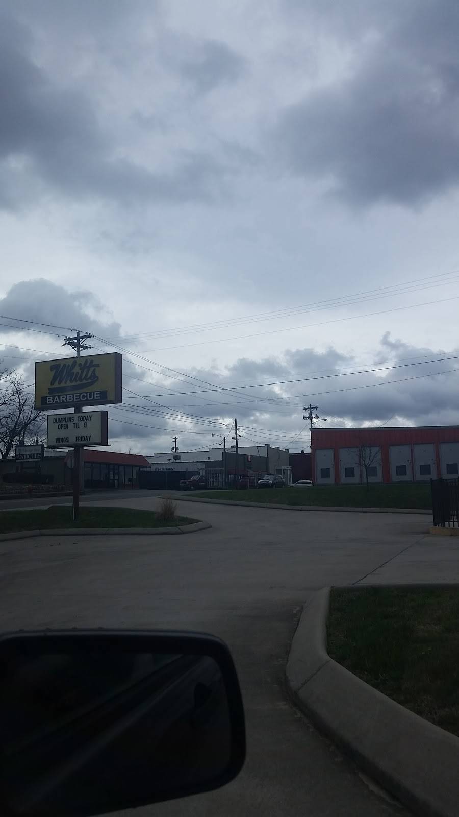 Whitts Barbecue | restaurant | 280 W Broad St #2469, Cookeville, TN 38501, USA | 9313721417 OR +1 931-372-1417