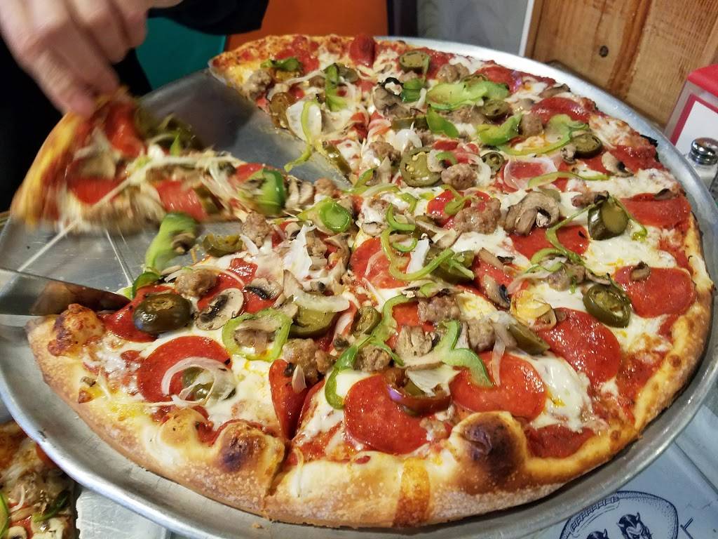 Pie Slingers Pizzeria | restaurant | 56A Fieldstone Pkwy, Rock Spring, GA 30739, USA | 7063759182 OR +1 706-375-9182