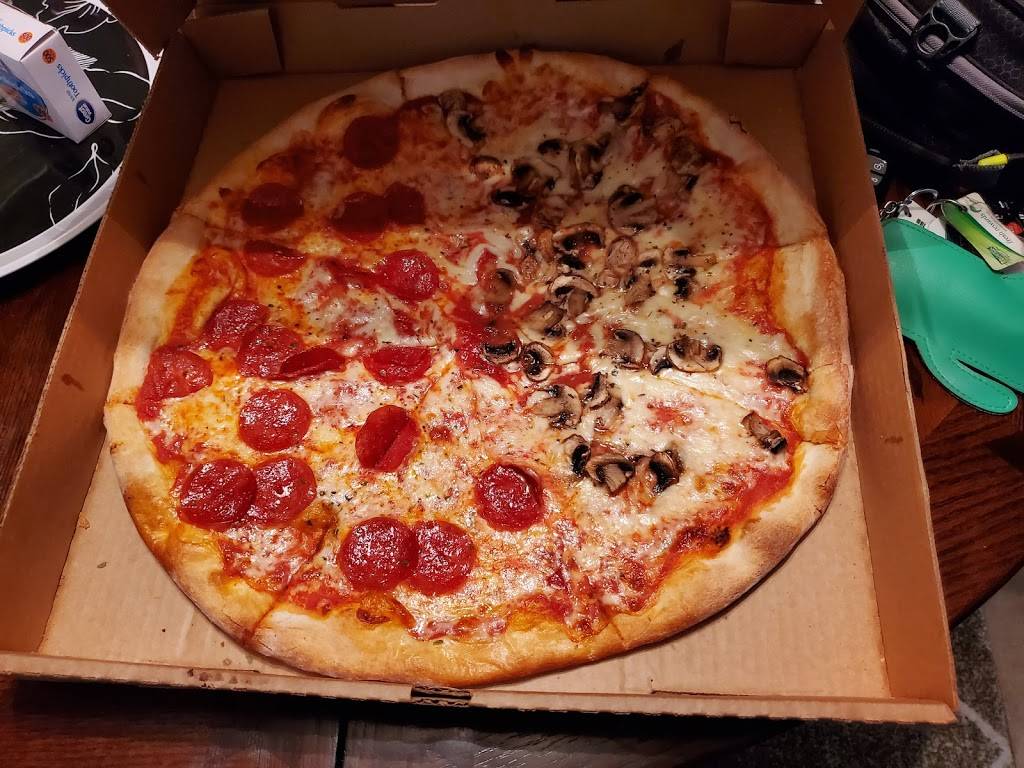 Supremos Pizza & Wings | restaurant | 2822 New Birch Dr #100, Raleigh, NC 27610, USA | 9199773218 OR +1 919-977-3218