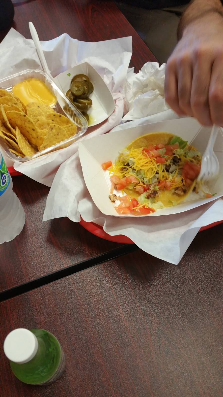 Julios Easy Stop | restaurant | 5945 Greenwood Dr, Corpus Christi, TX 78417, USA | 3612254088 OR +1 361-225-4088