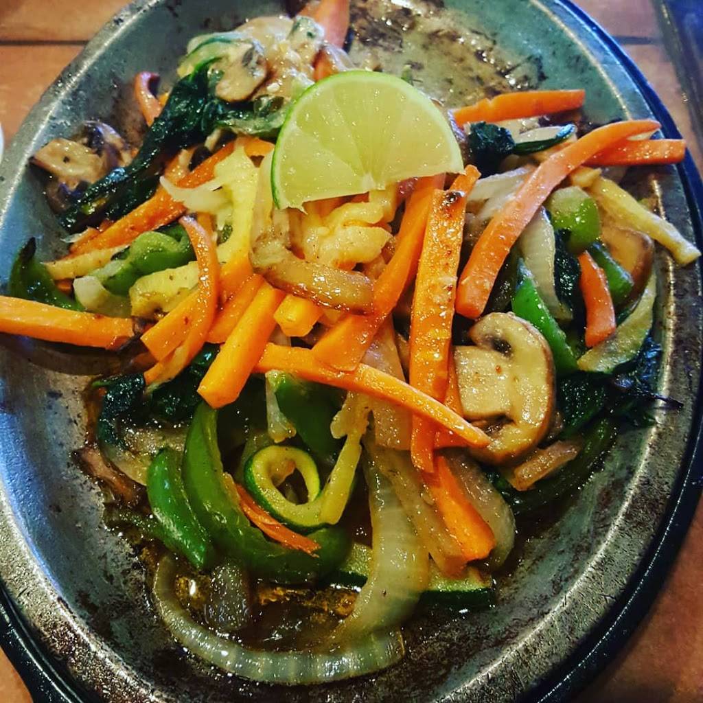 Fiesta Mexicana | restaurant | 520 Hartford Turnpike, Vernon, CT 06066, USA | 8608585230 OR +1 860-858-5230