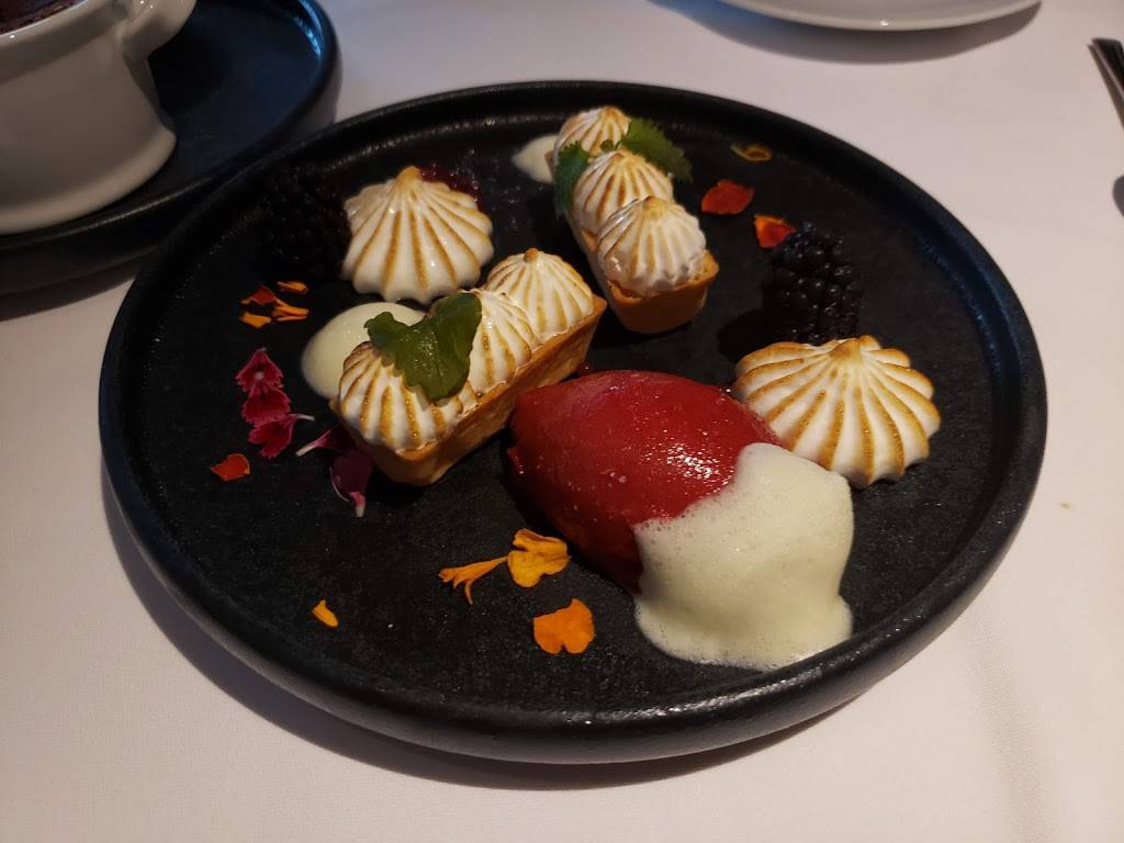 Sash | restaurant | 1133 Yonge St, Toronto, ON M4T 2Y7, Canada | 4169217274 OR +1 416-921-7274