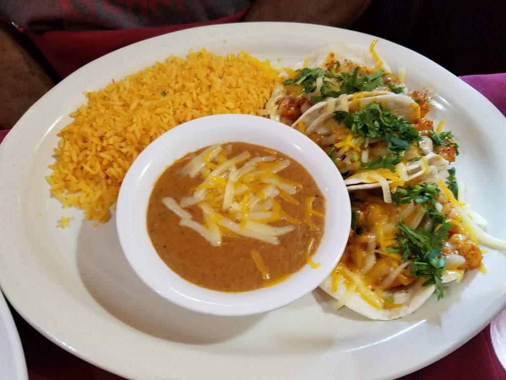 El Tenampa Mexican Grill & Cantina | restaurant | 8660 N 107th St, Milwaukee, WI 53224, USA | 4142060790 OR +1 414-206-0790