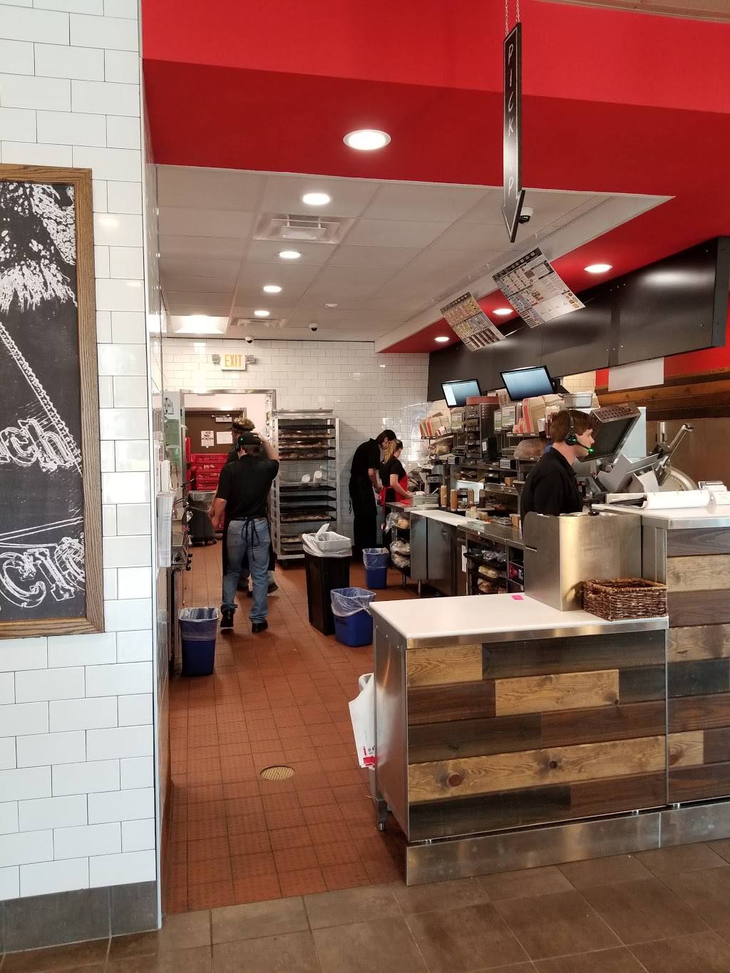 Arbys | restaurant | 9301 Market Pl Dr, Norwalk, IA 50211, USA | 5152077348 OR +1 515-207-7348