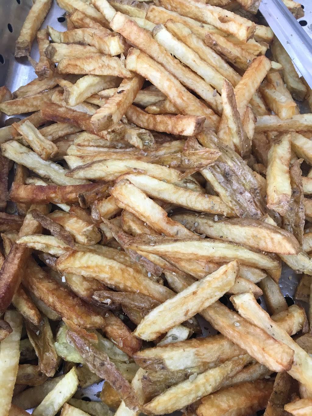 Greek On The Go Food Truck | restaurant | 2992 Hempstead Turnpike, Levittown, NY 11756, USA | 5167212128 OR +1 516-721-2128