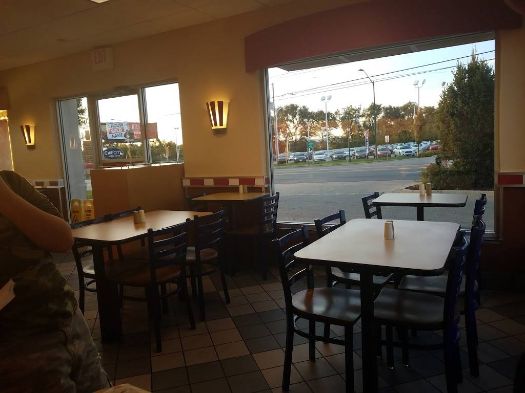 KFC | restaurant | 1516 28th St SW, Wyoming, MI 49509, USA | 6165386540 OR +1 616-538-6540