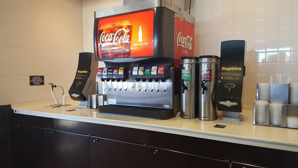 McDonalds | cafe | 704 E Main St, Genoa, IL 60135, USA | 8157848584 OR +1 815-784-8584