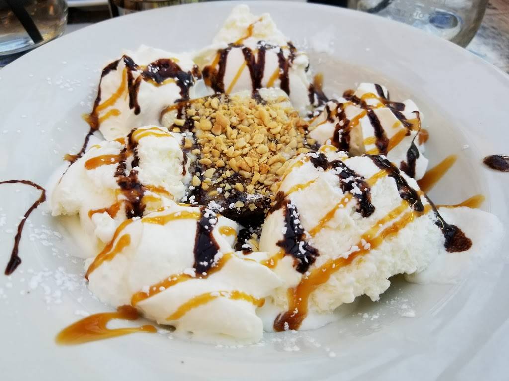 Erin Mills Pump & Patio | restaurant | 1900 Dundas St W, Mississauga, ON L5K 1P9, Canada | 9059167867 OR +1 905-916-7867