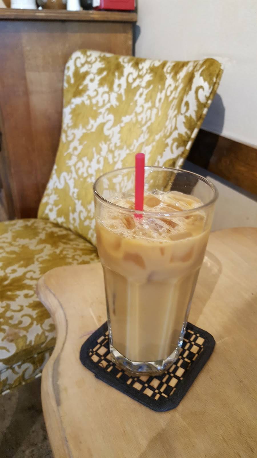 Paradocs Coffee & Tea | cafe | 1032 S Fairfax Ave, Los Angeles, CA 90019, USA | 3239652158 OR +1 323-965-2158