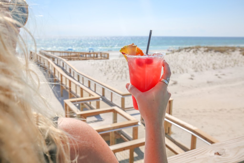 Fish Heads Pensacola Beach | restaurant | 16 Via De Luna Dr, Pensacola Beach, FL 32561, USA | 8509343300 OR +1 850-934-3300