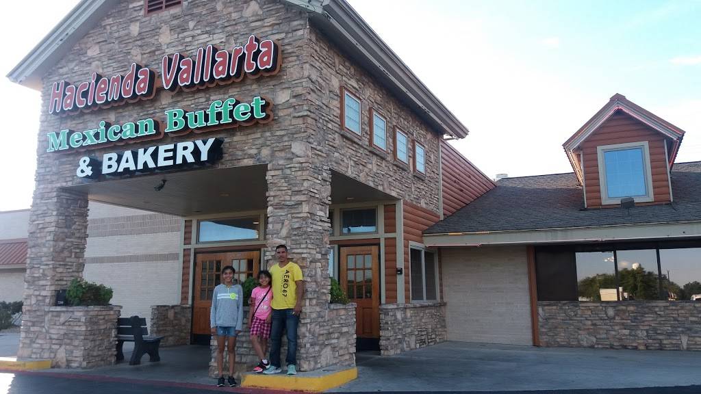 Hacienda Vallarta Mexican Buffet & Bakery | restaurant | 7200 Bandera Rd, San Antonio, TX 78238, USA | 2105097500 OR +1 210-509-7500