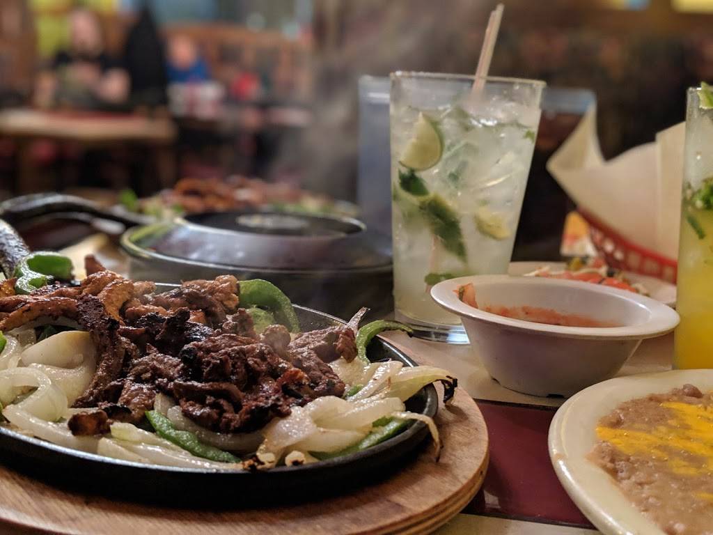 El Farol Mexican Restaurant | restaurant | 1467 E Republican St, Seattle, WA 98112, USA | 2063259005 OR +1 206-325-9005