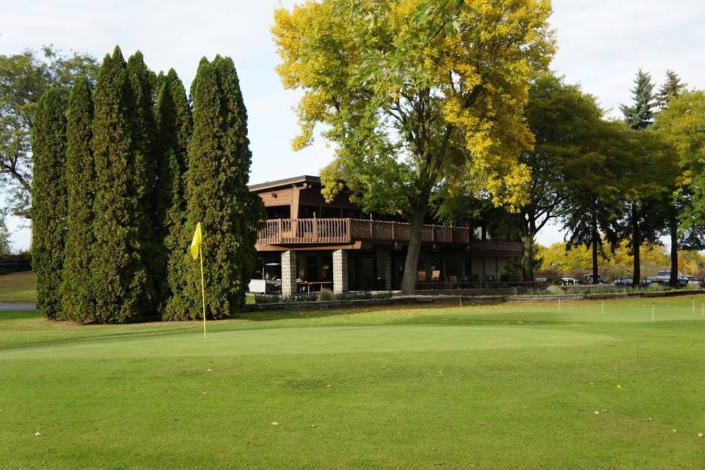 Sheboygan Town & Country Club | restaurant | W1945 Co Rd J, Sheboygan, WI 53083, USA | 9204672509 OR +1 920-467-2509