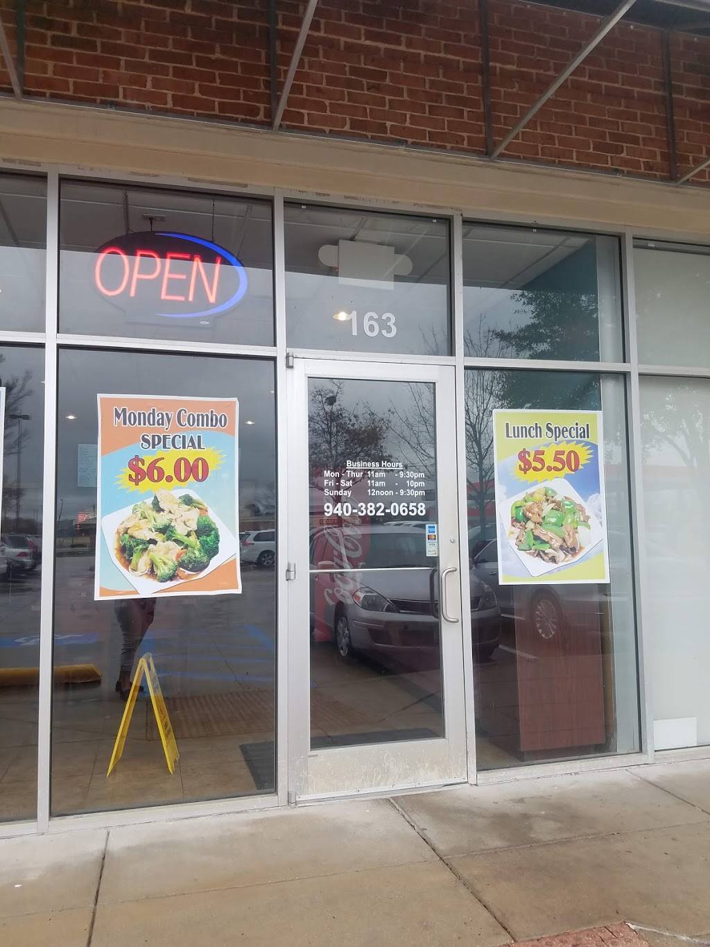 Win Hing | restaurant | 5017 Teasley Ln #163, Denton, TX 76210, USA | 9403820658 OR +1 940-382-0658