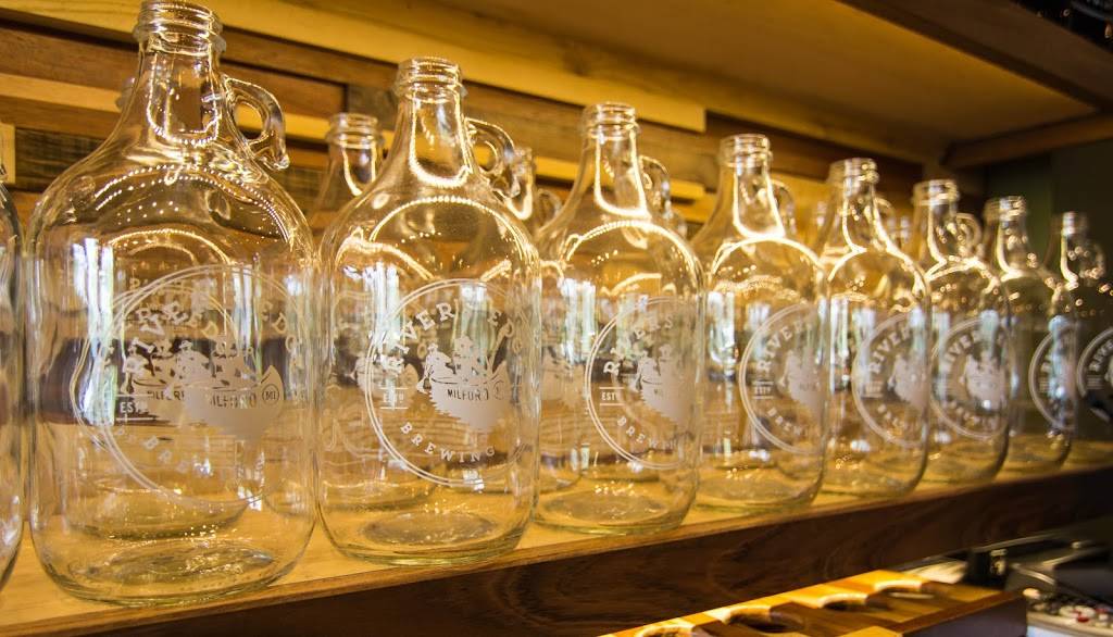 Rivers Edge Brewing Company | restaurant | 125 S Main St #400, Milford, MI 48381, USA | 2486851625 OR +1 248-685-1625