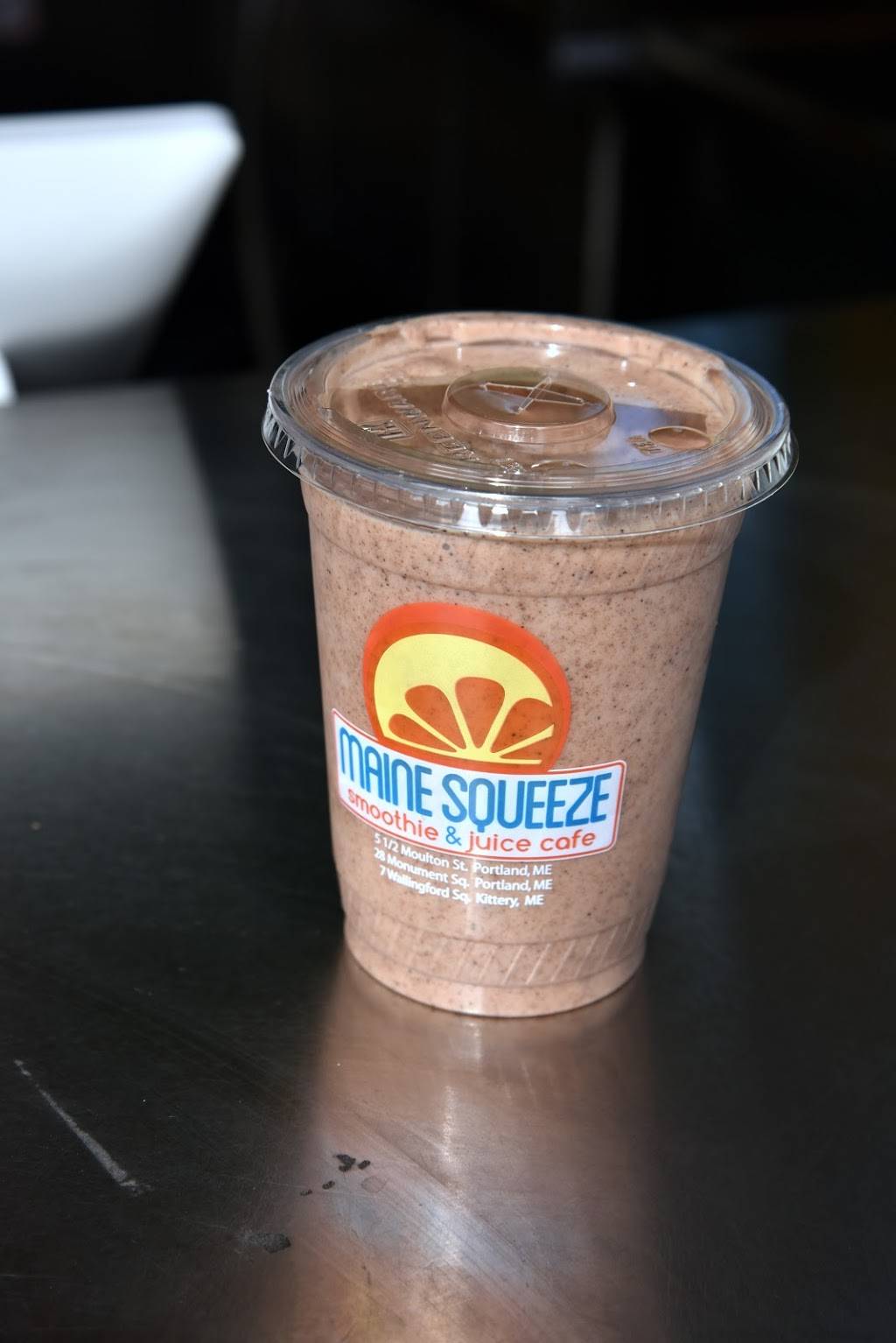 Maine Squeeze Juice Cafe | restaurant | 7 Wallingford Square #113, Kittery, ME 03904, USA | 2077032079 OR +1 207-703-2079