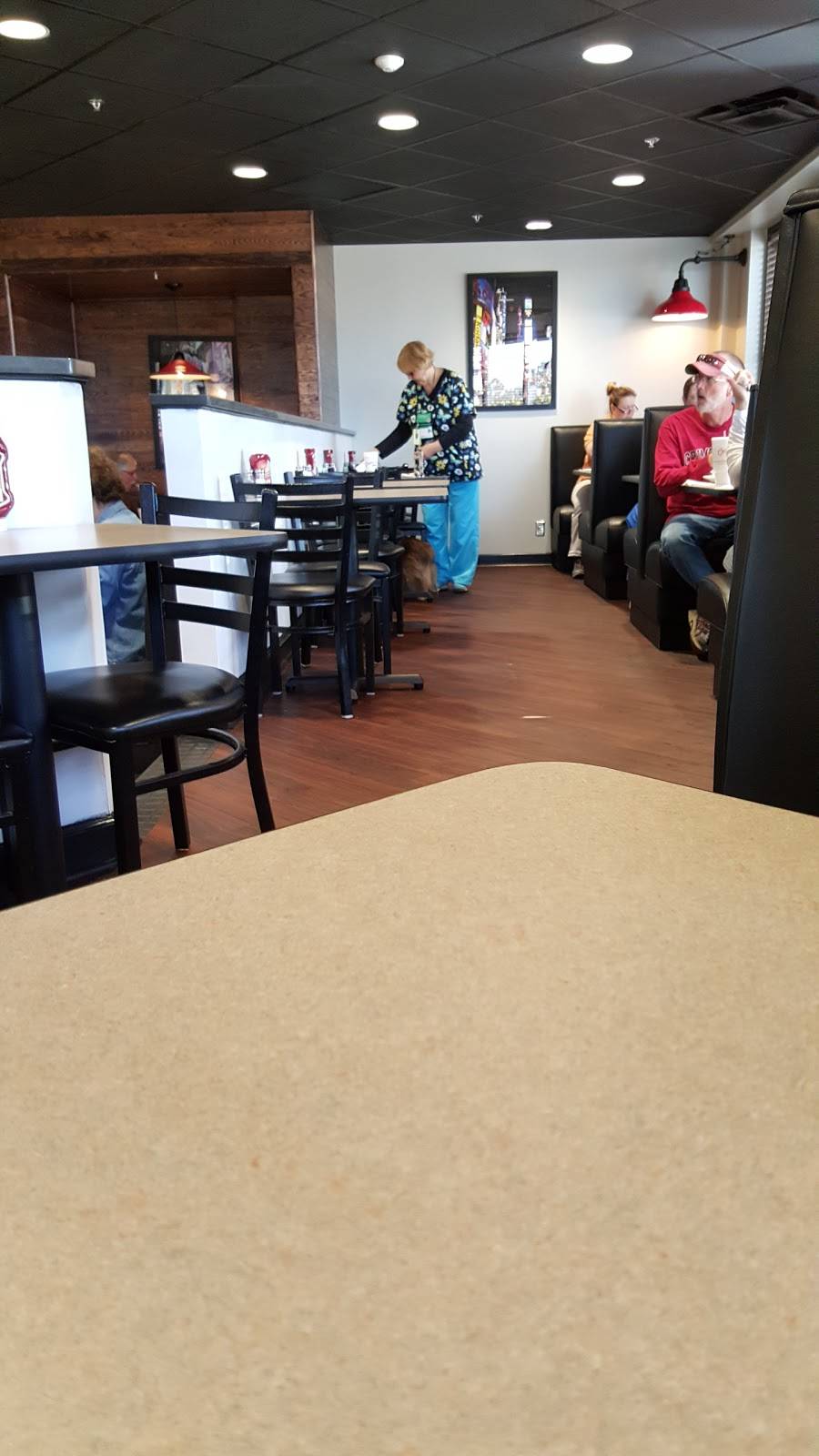 Chappys Express | restaurant | 2055 E South Blvd, Montgomery, AL 36116, USA | 3342869200 OR +1 334-286-9200