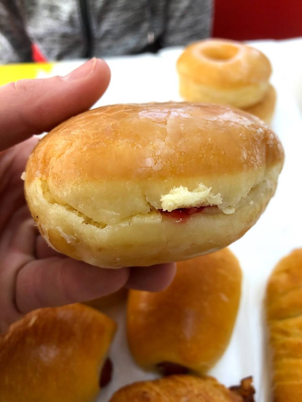 USA Donuts & Croissants | restaurant | 4425 Gaston Ave, Dallas, TX 75246, USA | 2148213683 OR +1 214-821-3683