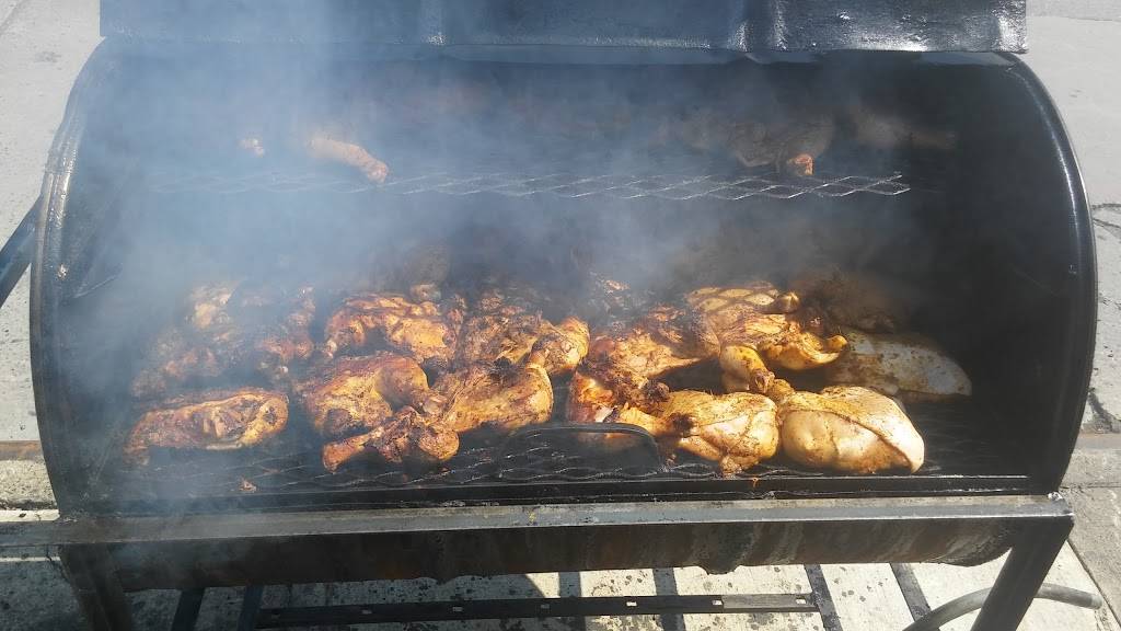 J.R | restaurant | 352 Utica Ave, Brooklyn, NY 11213, USA | 7185768860 OR +1 718-576-8860