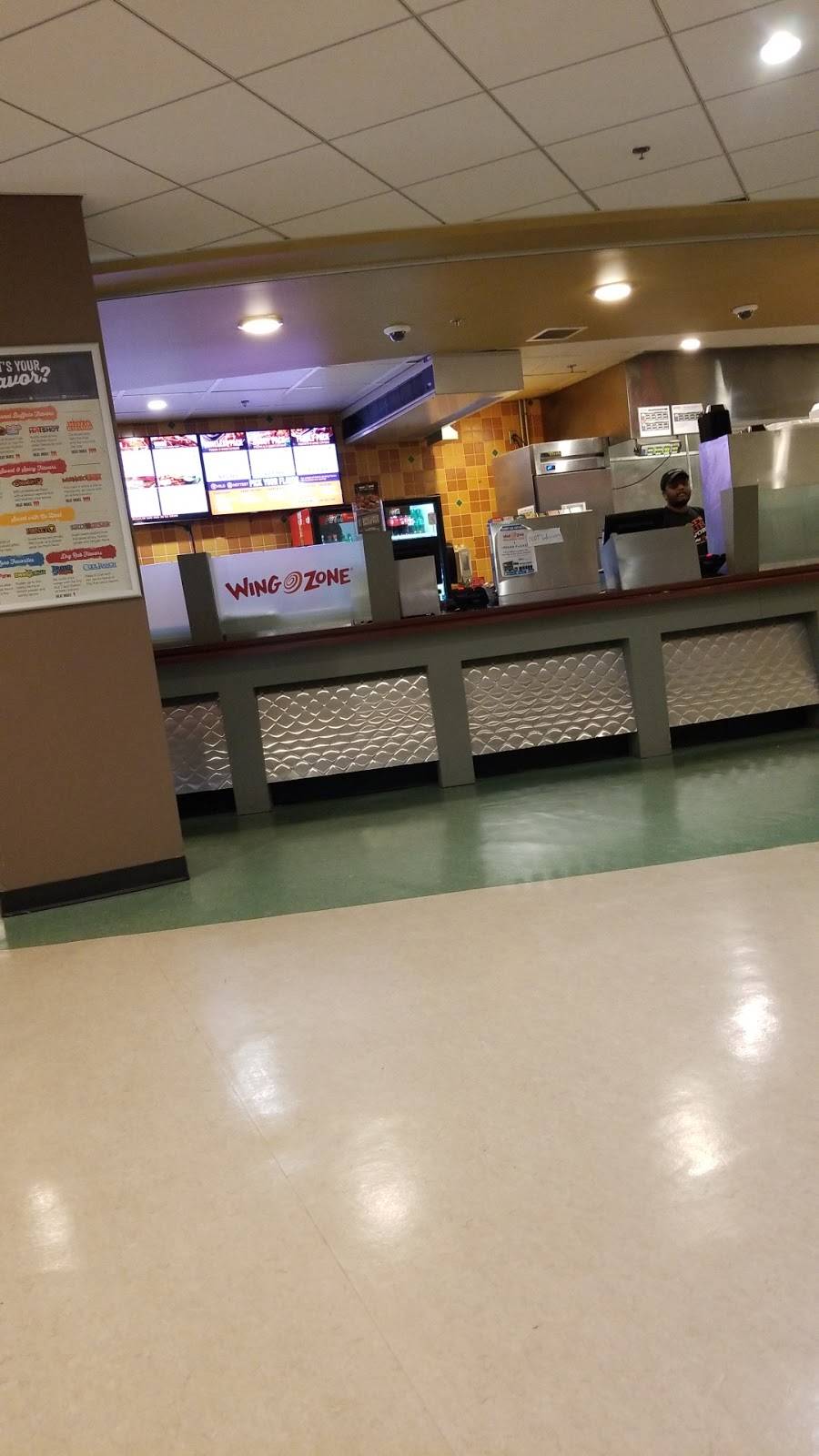 Wing Zone | restaurant | The Hub, 4400 Rivanna River Way, Fairfax, VA 22030, USA | 7039939464 OR +1 703-993-9464