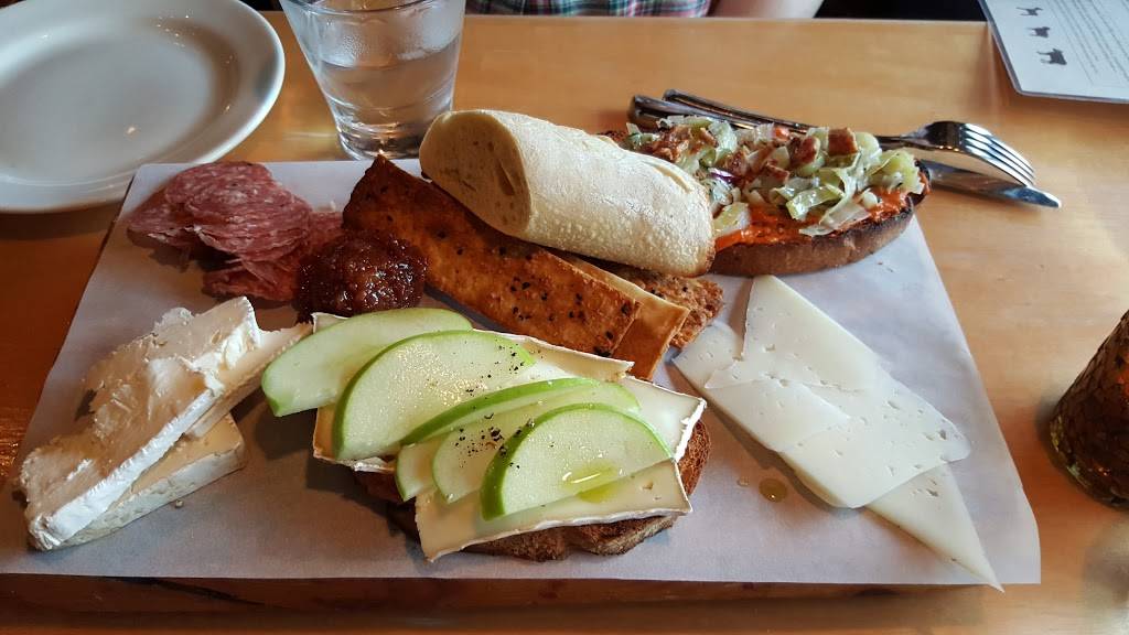 D.O.C. Wine Bar | restaurant | 326 Yorktown Shopping Center, Lombard, IL 60148, USA | 6306276666 OR +1 630-627-6666