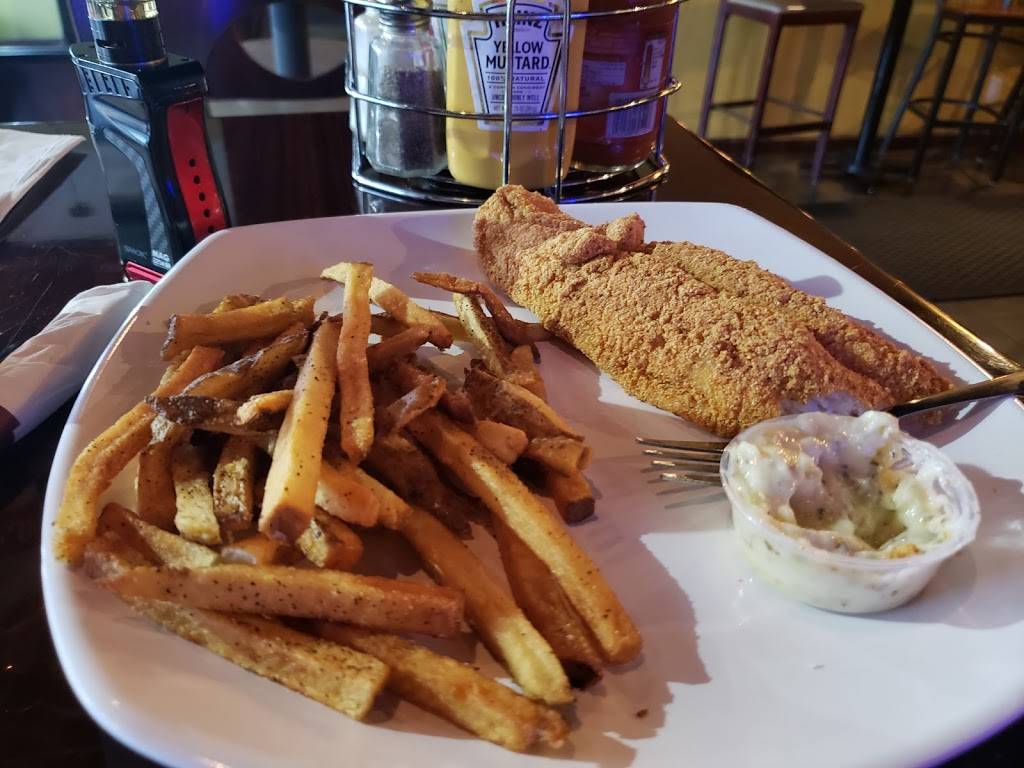 Fredericks Wine and Dine | restaurant | 22005 Emery Rd, Warrensville Heights, OH 44128, USA | 2165815299 OR +1 216-581-5299