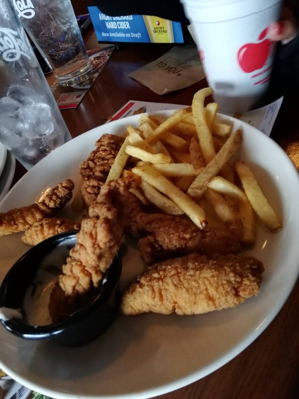 Applebees Grill + Bar | restaurant | 45 Riverton Commons Plaza, Front Royal, VA 22630, USA | 5406354302 OR +1 540-635-4302