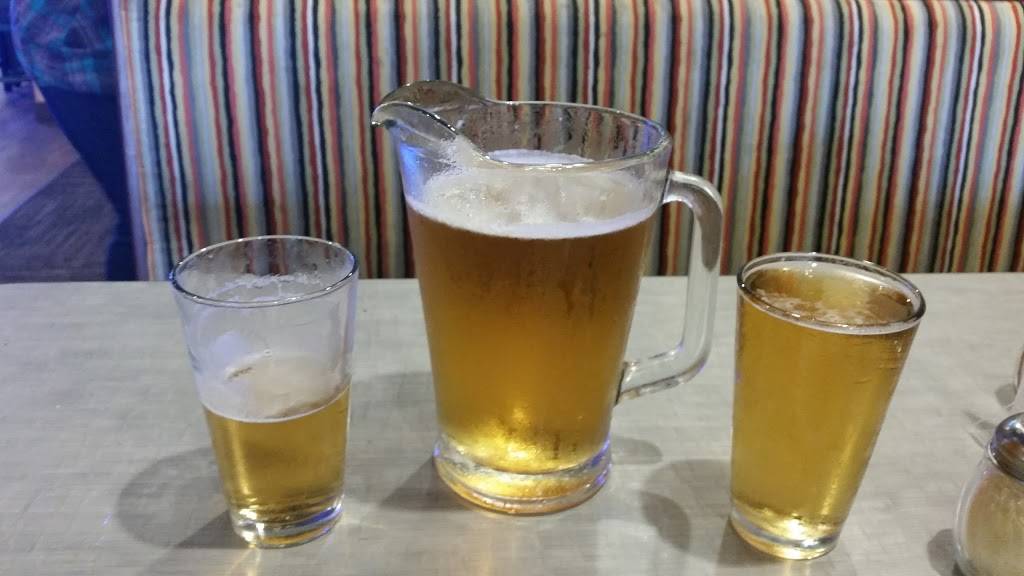 Round Table Pizza | meal delivery | 13771 Newport Ave, Tustin, CA 92780, USA | 7148382242 OR +1 714-838-2242