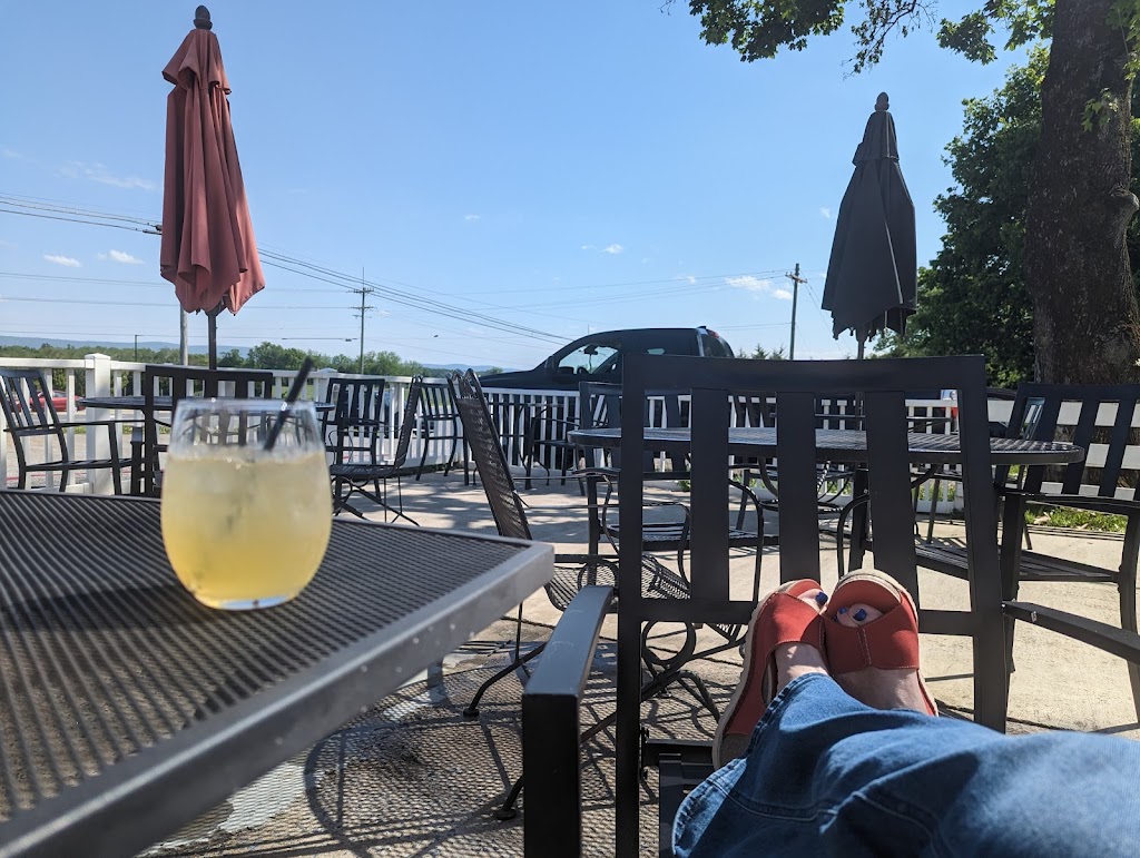 Lone Oak Tavern | restaurant | 12696 Lord Fairfax Hwy, Boyce, VA 22620, USA | 5408371210 OR +1 540-837-1210