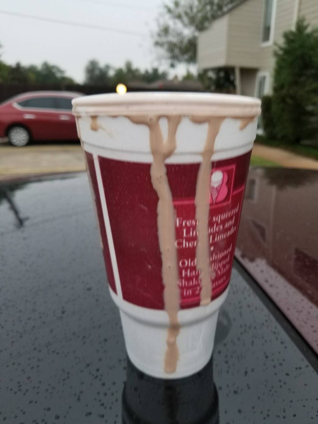 Braums Ice Cream & Burger Restaurant | restaurant | 11224 N May Ave, Oklahoma City, OK 73120, USA | 4057555464 OR +1 405-755-5464