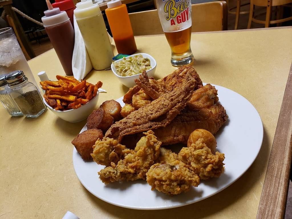 The House of Fish Seafood Restaurant | restaurant | 9671 NC-211, Aberdeen, NC 28315, USA | 9109440826 OR +1 910-944-0826